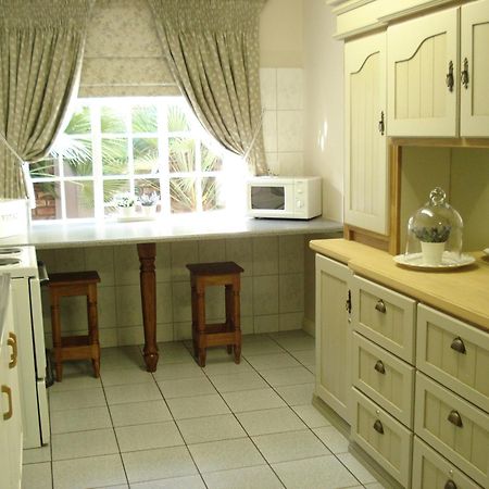 Anne'S Place Почефструм Номер фото