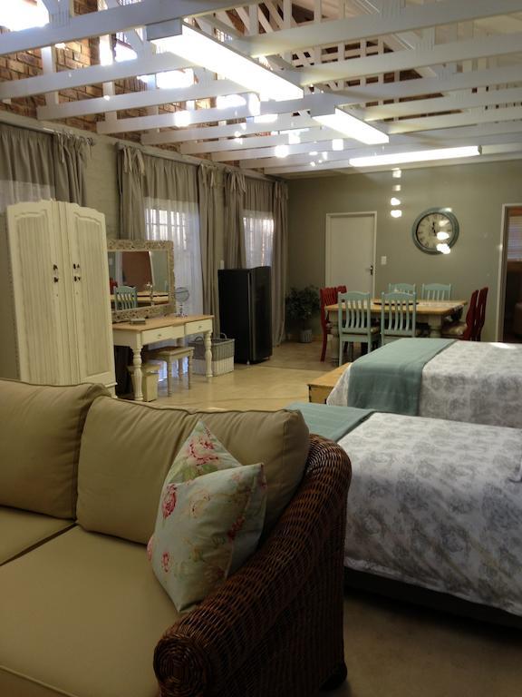 Anne'S Place Почефструм Номер фото